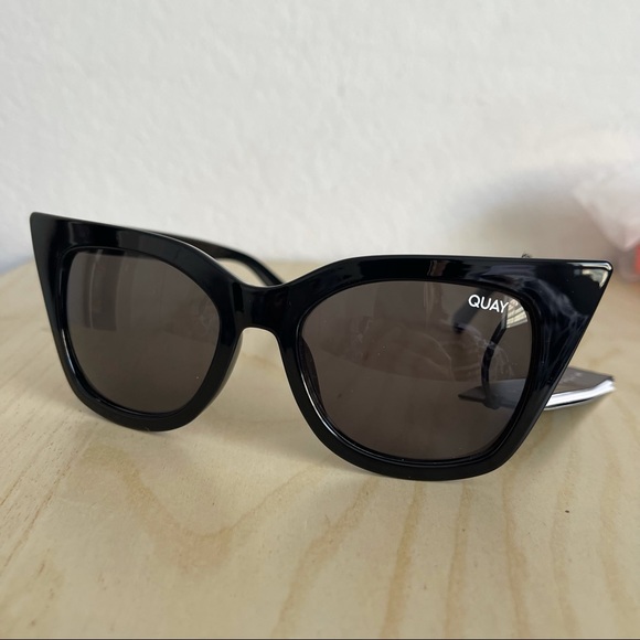 Quay Harper Sunglasses - Picture 4 of 6